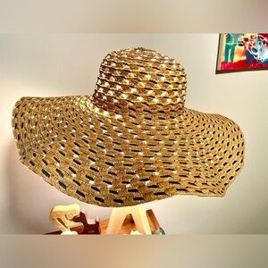 H by Halston NWT Paper Straw Wide Brim Sun Hat Gold Metallic Thread Beach Resort